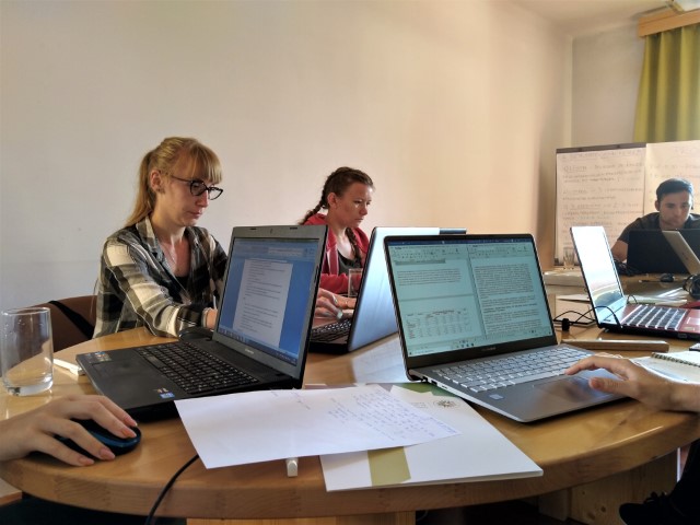 Kutatástól a konferenciáig. Zajlanak az előkészületek.