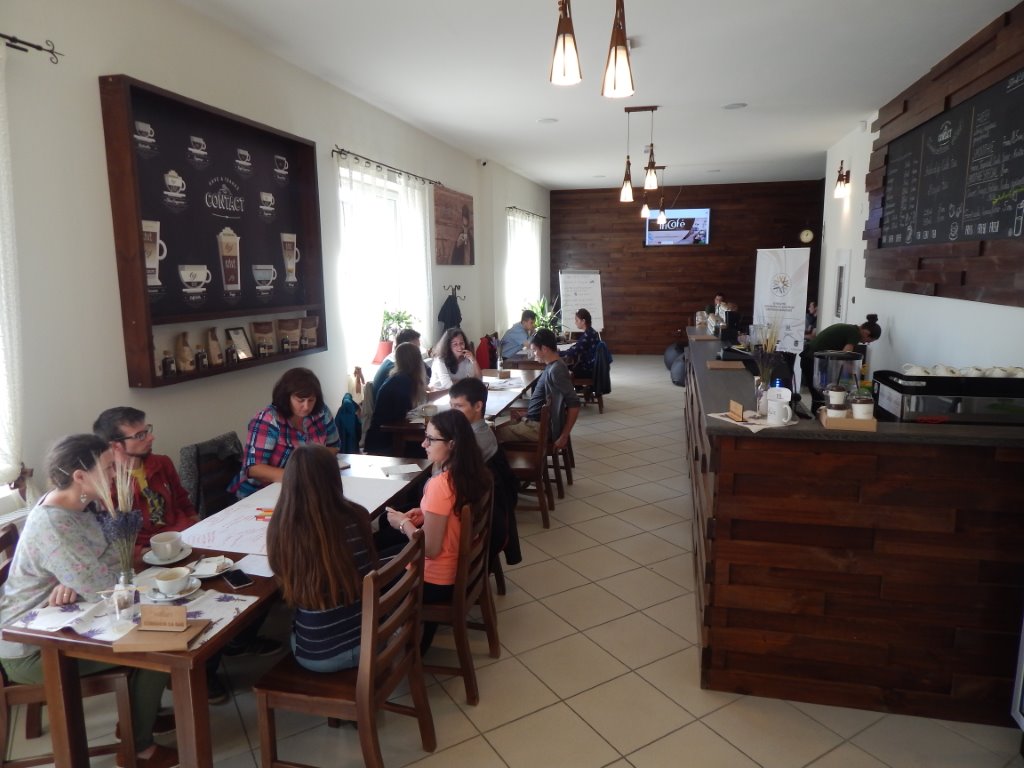 IfiCafé: Indítsunk szakmai kezdeményezéseket itthon