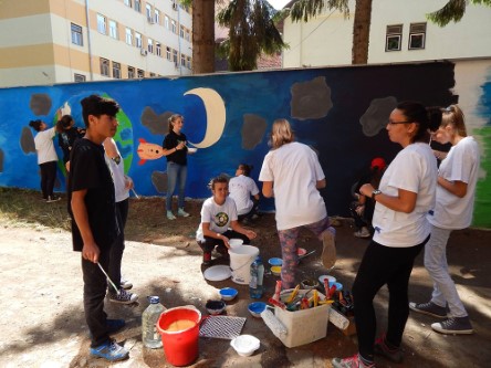 Folytatják az álomfestést. Harmadik felvonás