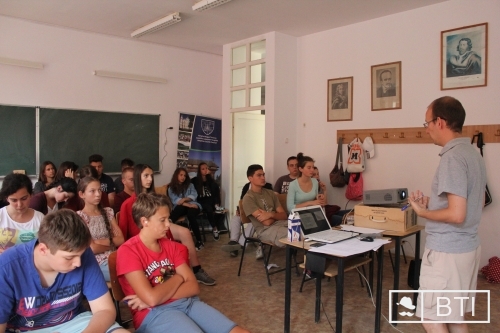 Vezetőképzés fiataloknak. Tábor a pozitív példa bemutatásával